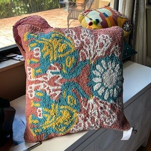 India world traveler collection pillow